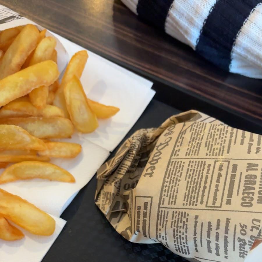 Restaurant "Hot Red Food" in Stade