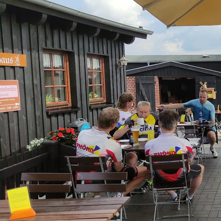 Restaurant "Holländerwindmühle  Leinöl" in Straupitz