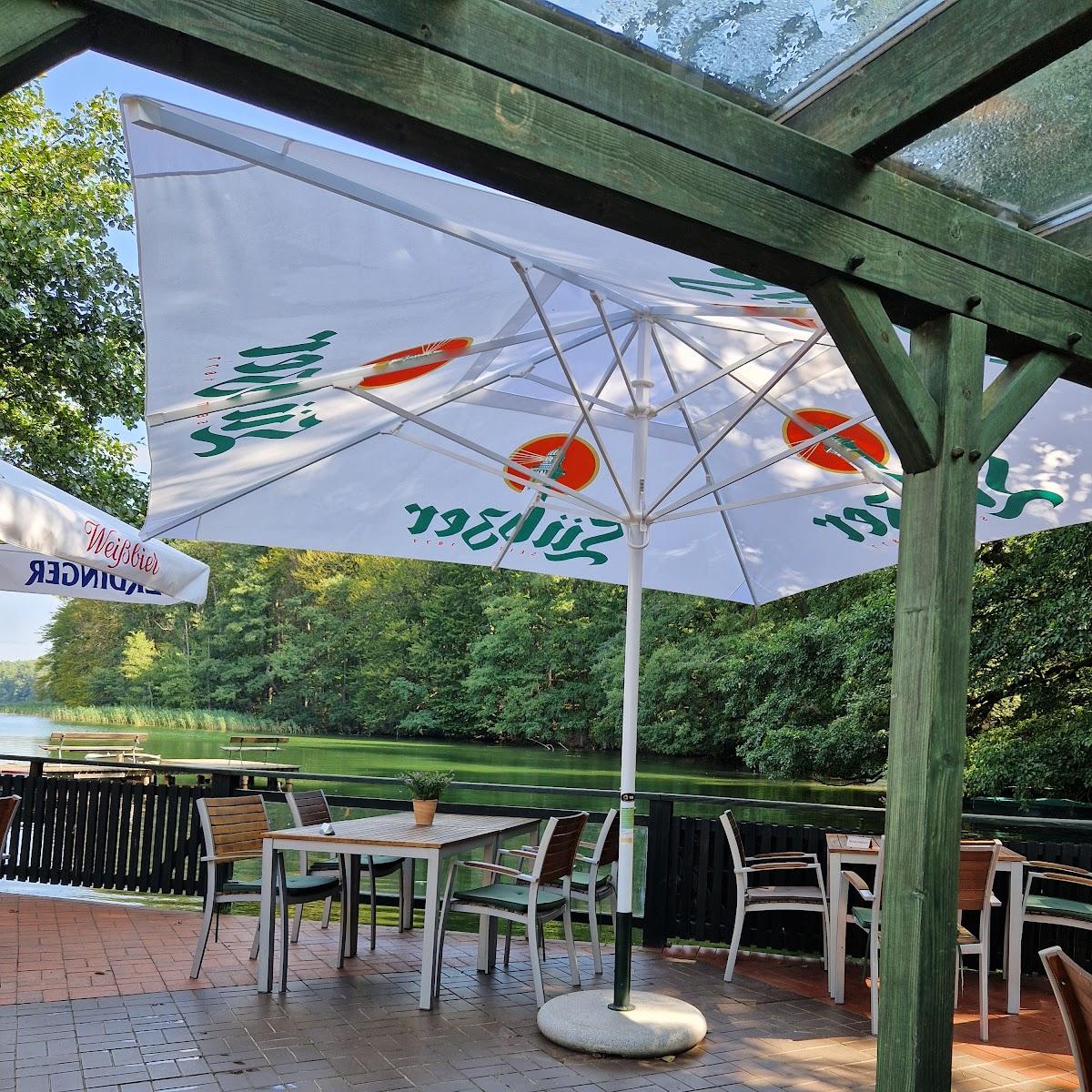 Restaurant "Krüseliner Seeschänke" in Feldberger Seenlandschaft