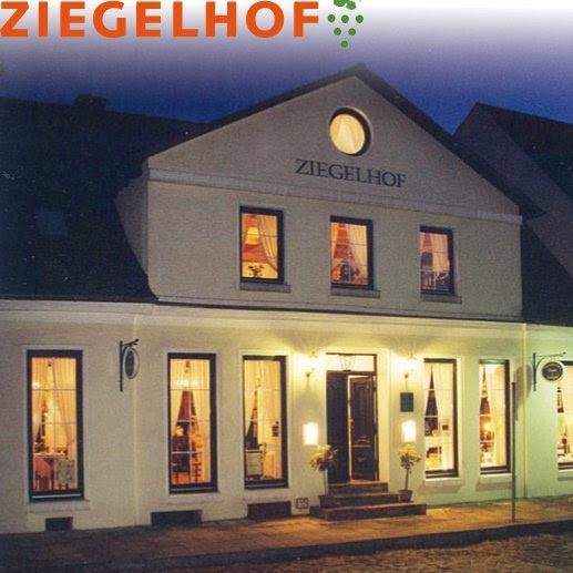 Restaurant "Drei Linden Inh. Uwe Fialkowski" in  Land