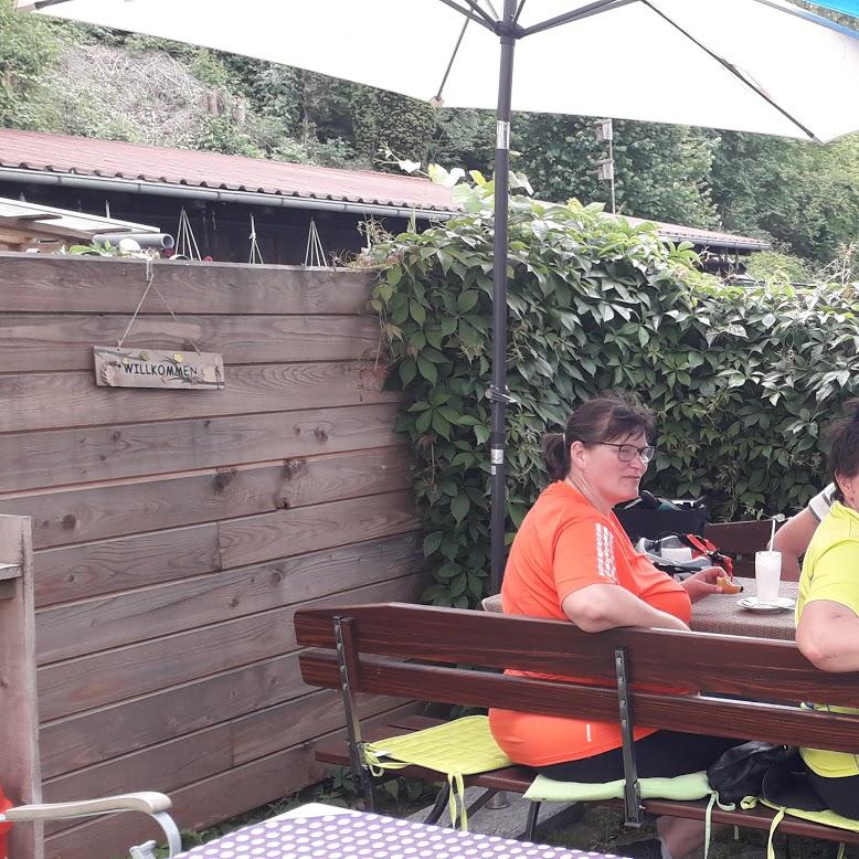 Restaurant "Dorfladen Familie Mayr" in Scheuring