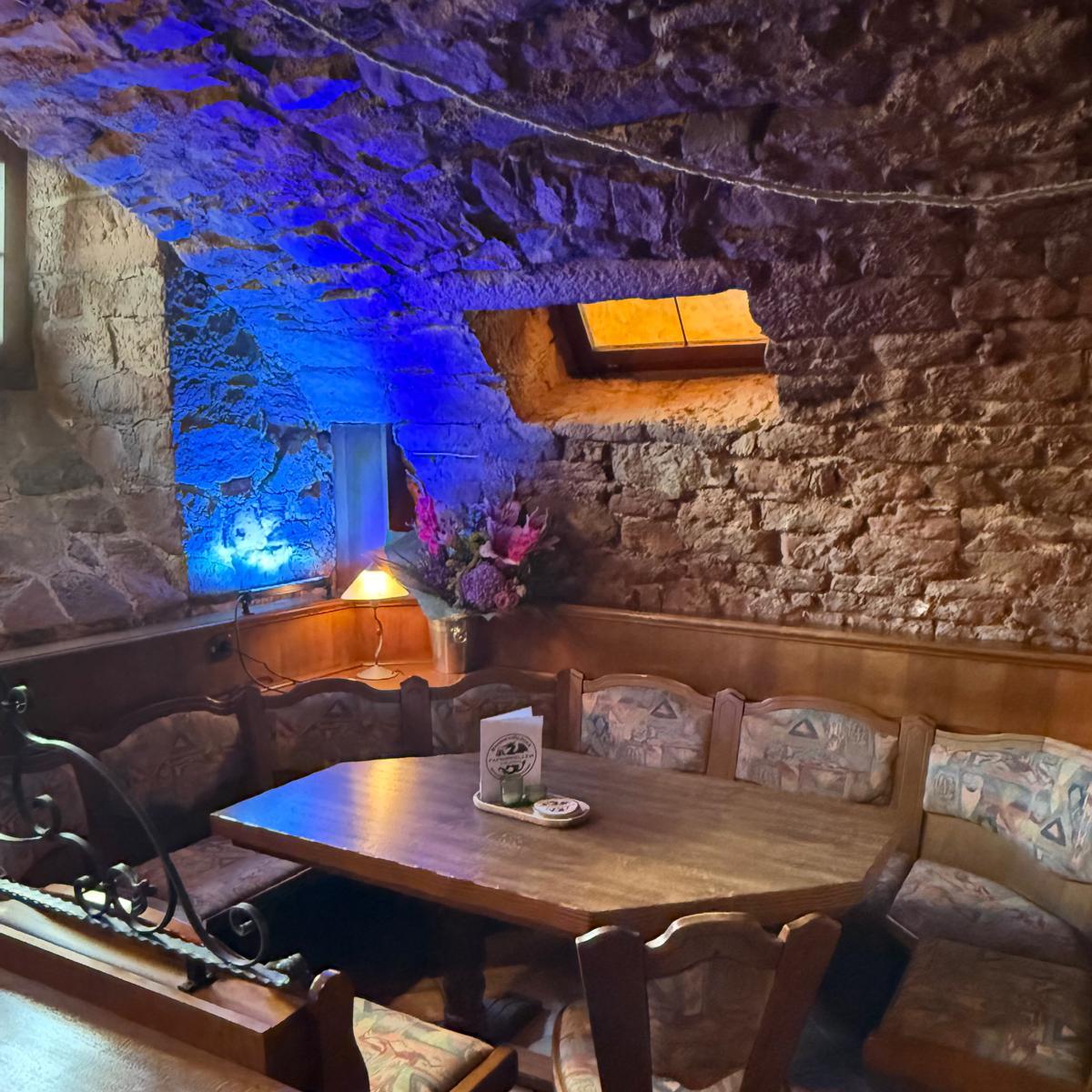 Restaurant "Fafnirkeller - BannenBerger Brauereiausschank" in Bad König