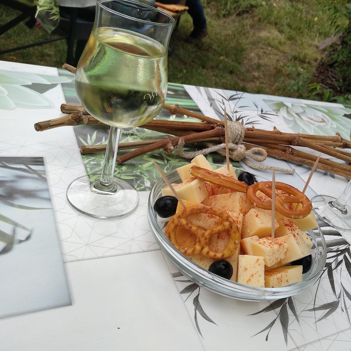 Restaurant "Weinhütte  Am Röhrborn " in Seegebiet Mansfelder Land