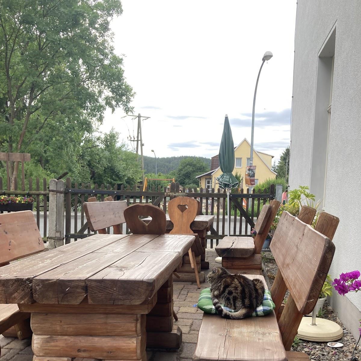 Restaurant "Gasthof  Zu den Linden  Ramona Pfertner" in Laasdorf