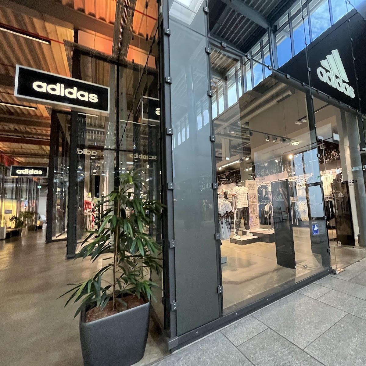 Restaurant "Designer Outlet" in Ochtrup