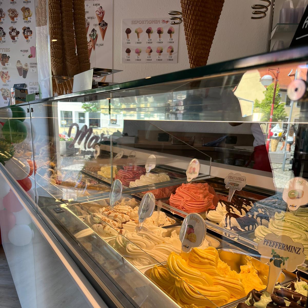 Restaurant "Marys Eisparadies" in Brandis