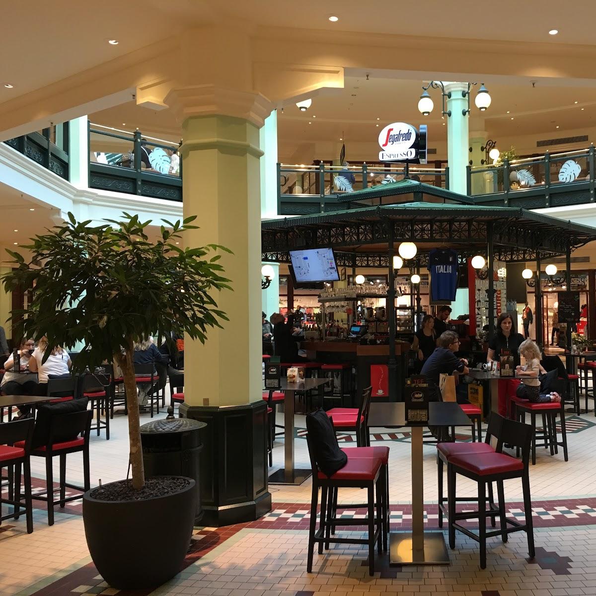 Restaurant "Designer Outlet Salzburg" in Himmelreich