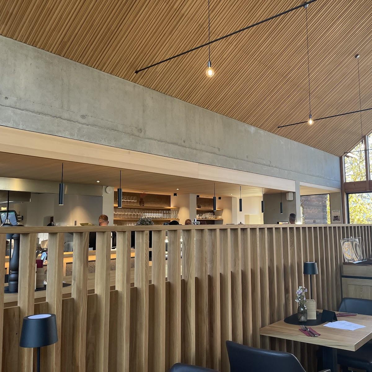 Restaurant "JochamHof Wirtshauskultur" in Neuburg am Inn