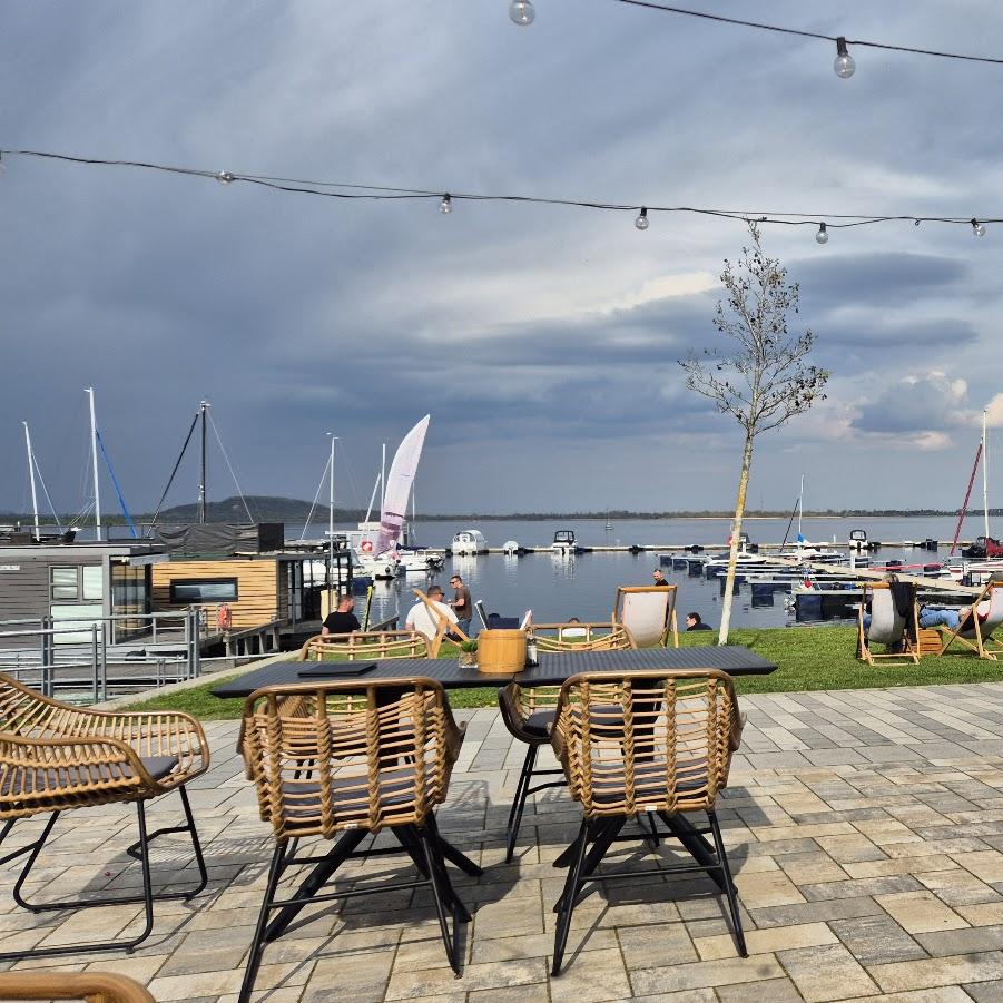 Restaurant "Hafenwerk 6" in Braunsbedra