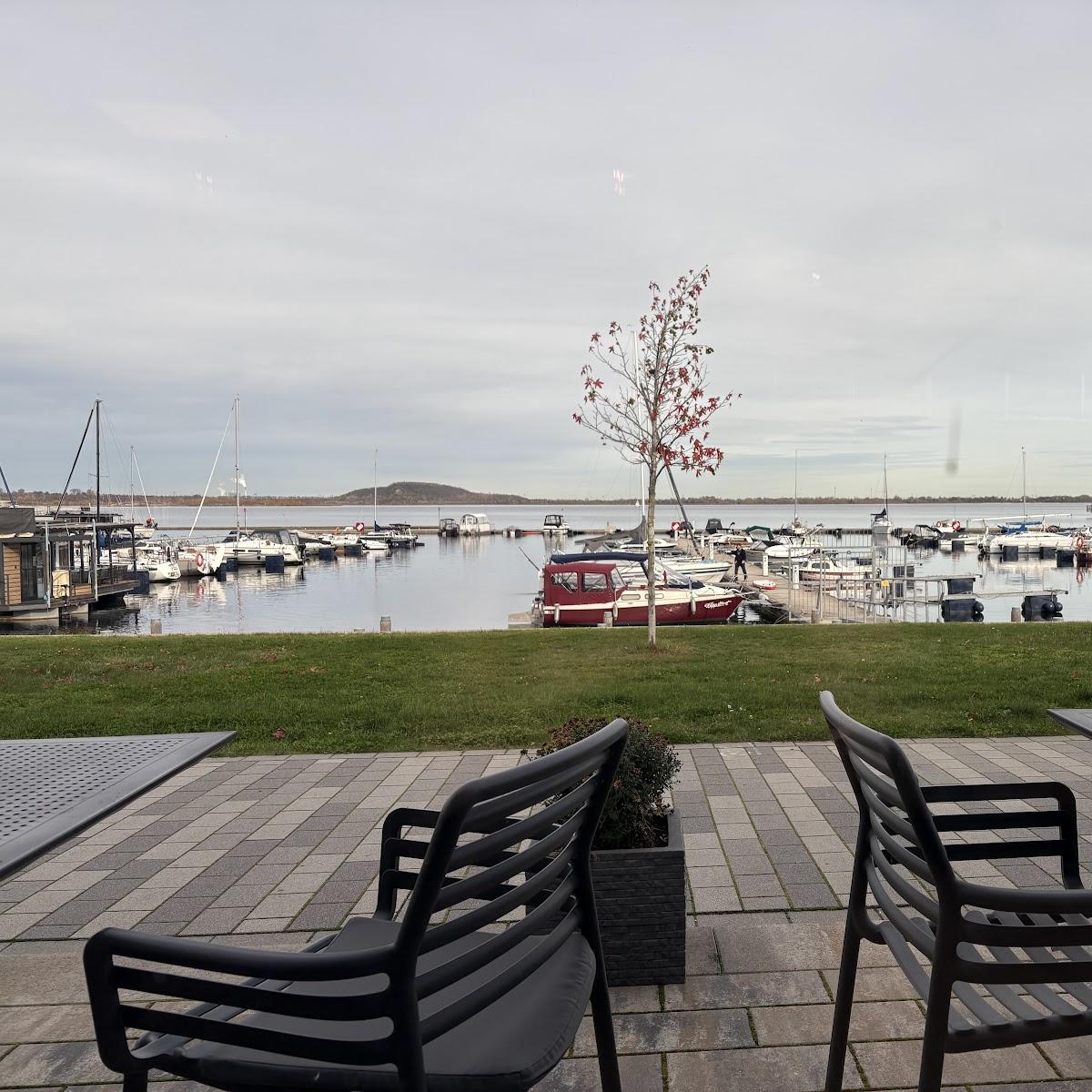 Restaurant "Hafenwerk 6" in Braunsbedra