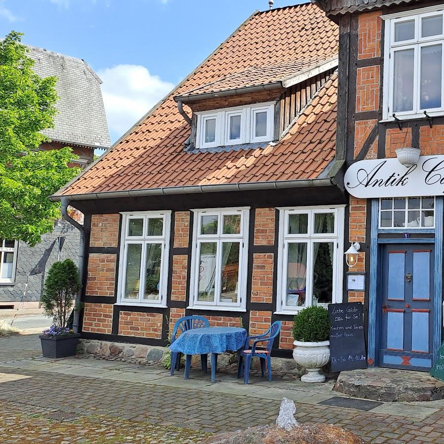 Restaurant "Antik Café - Erika Stamm" in Bergen (Dumme)