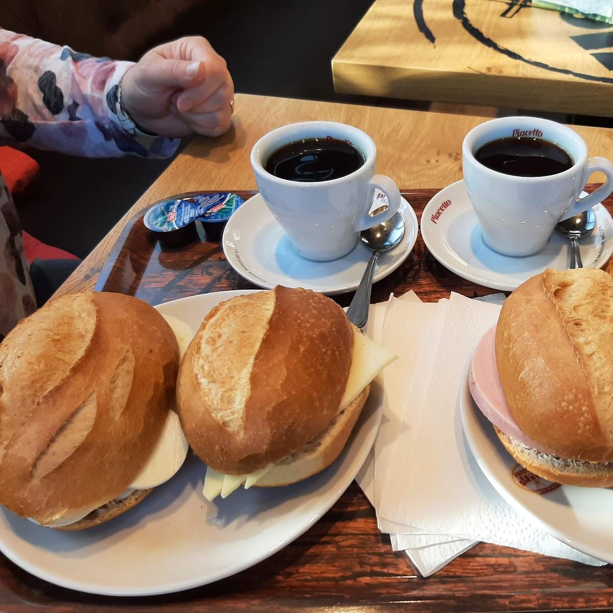 Restaurant "Stadtbäckerei Hürth Klein