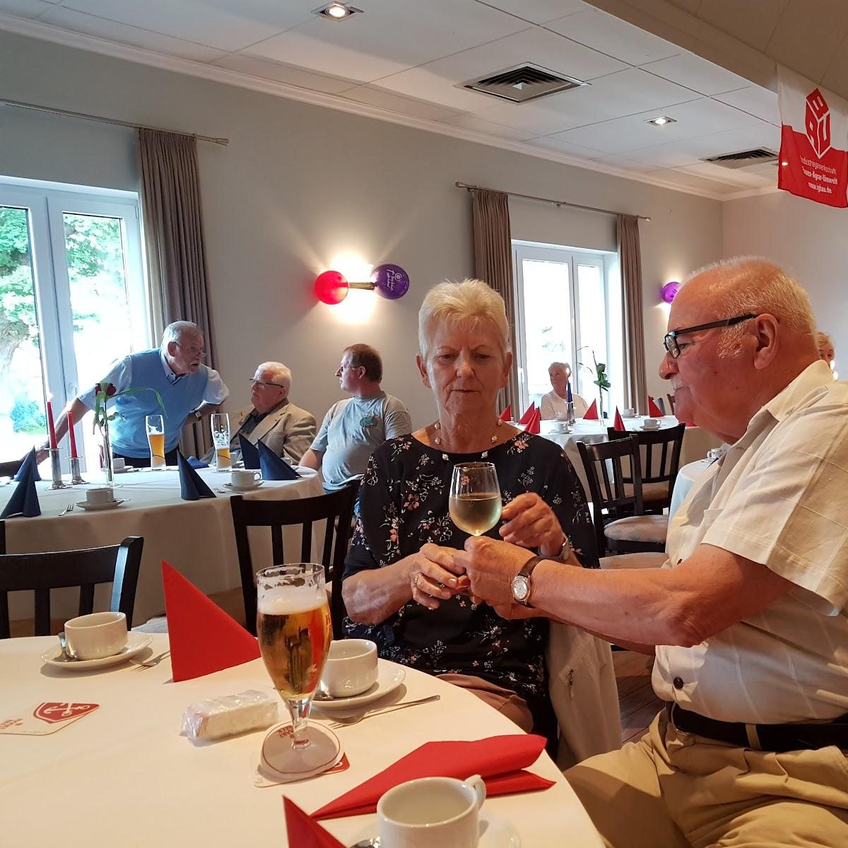 Restaurant "Schützenhof Wallhöfen" in Vollersode