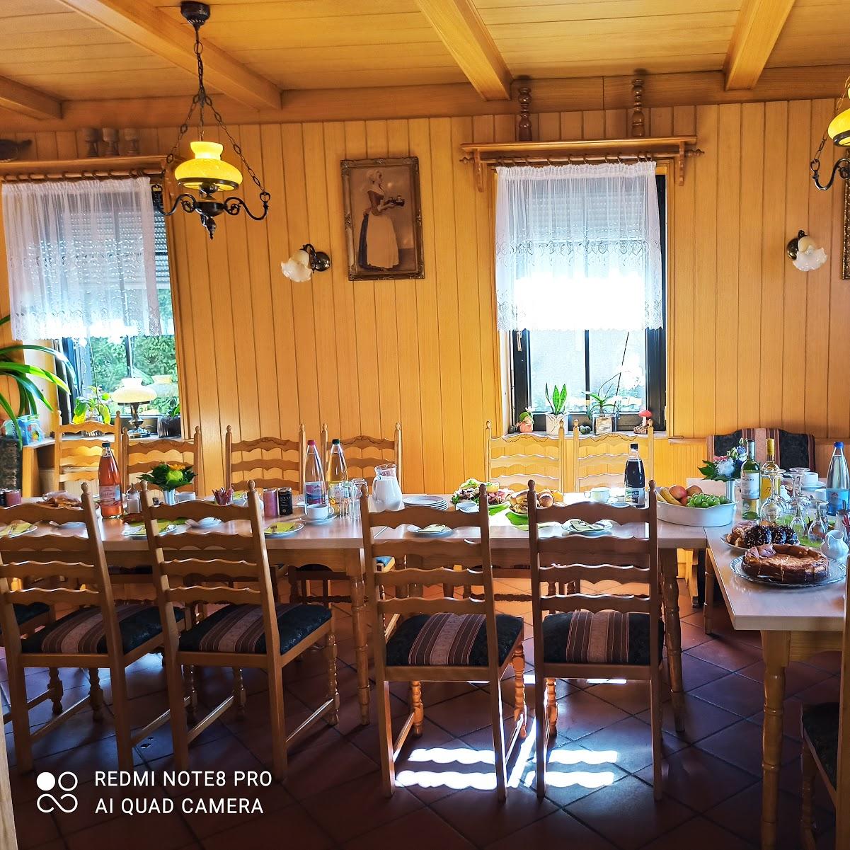 Restaurant "Hirschgasthof" in Reinsdorf