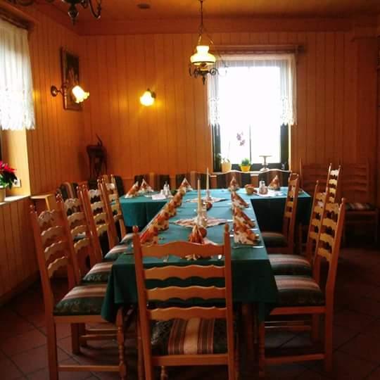 Restaurant "Hirschgasthof" in Reinsdorf