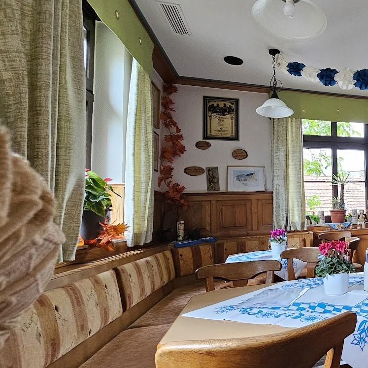 Restaurant "Zum Grünen Baum - Carlo Herbert" in Flieden