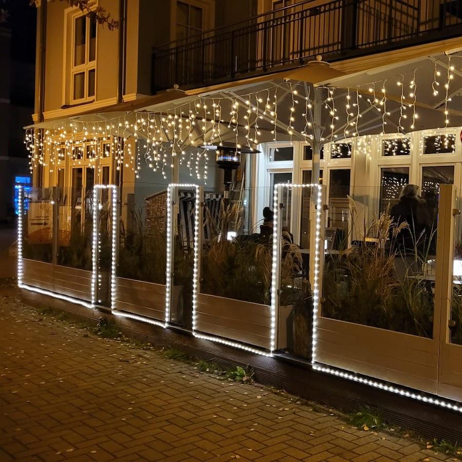 Restaurant "STRAND & HAFER Backstube Bistro Kaufladen" in Börgerende-Rethwisch