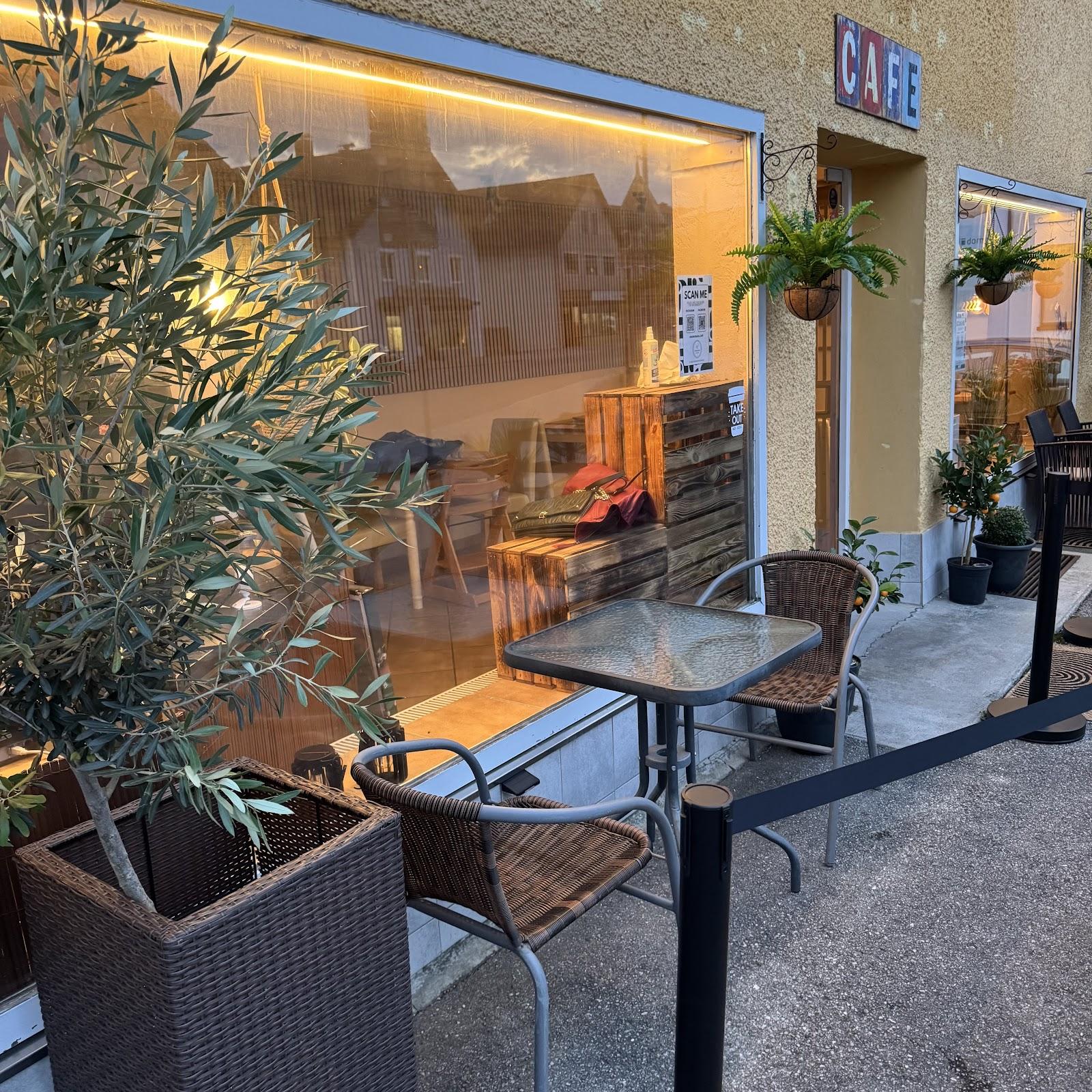 Restaurant "Momo Nana Café & Bistro" in Peißenberg