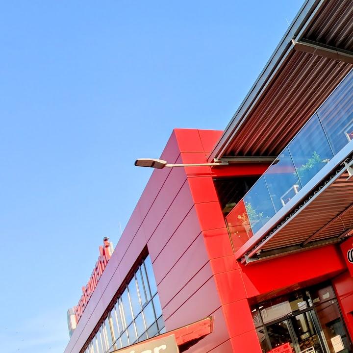 Restaurant "Goldbäckerei Grote GmbH & Co. KG" in Neuenrade