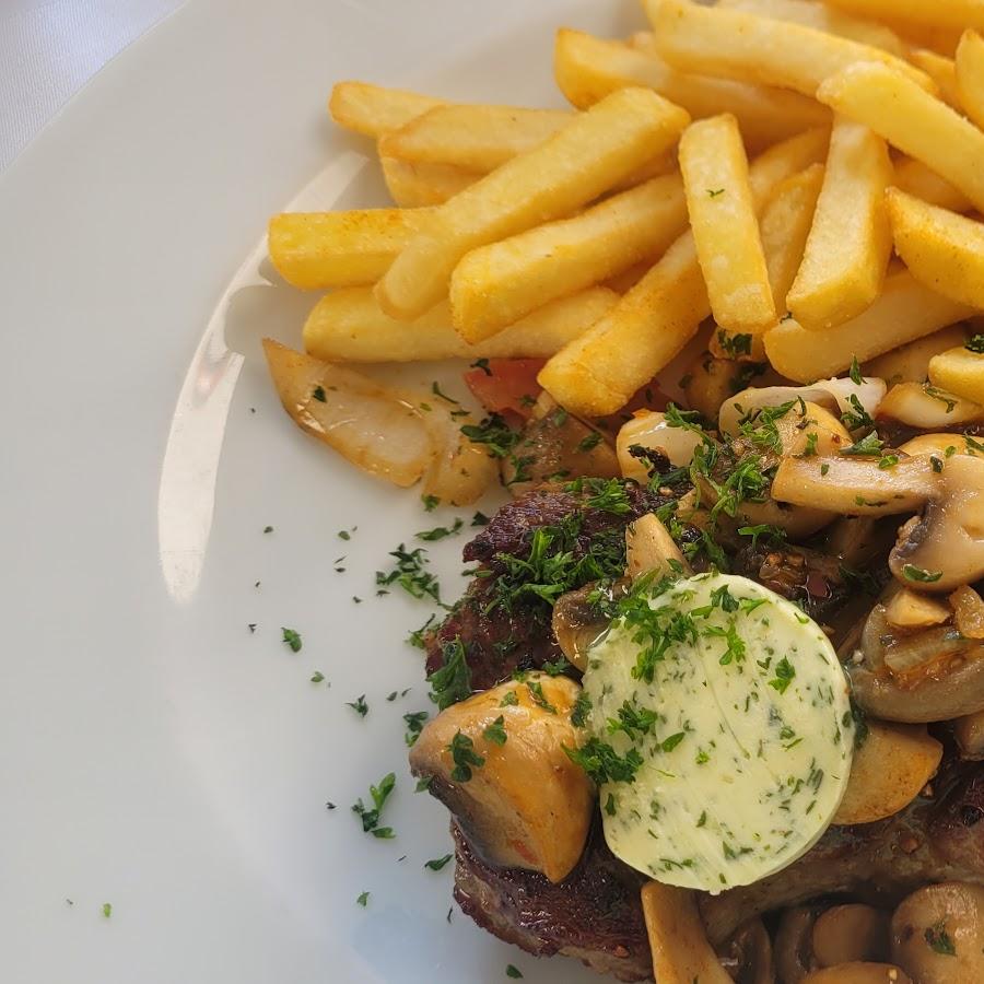 Restaurant "Gasthaus  Zur Hünenburg " in Golmbach