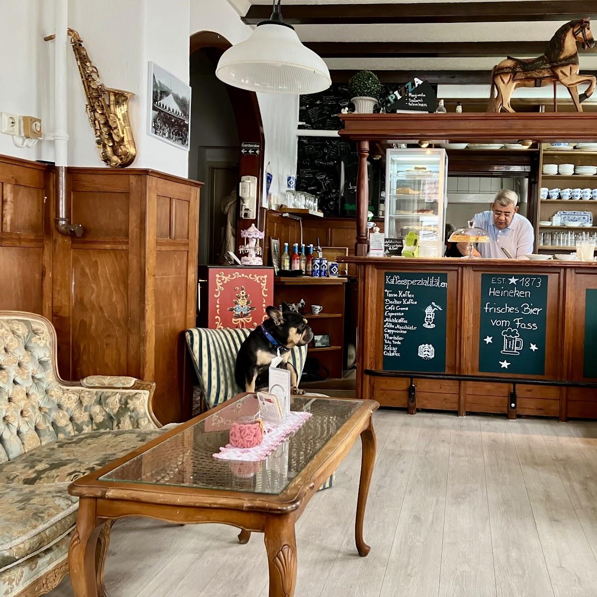 Restaurant "Café Pharisäer Stuuv" in Friedrichstadt