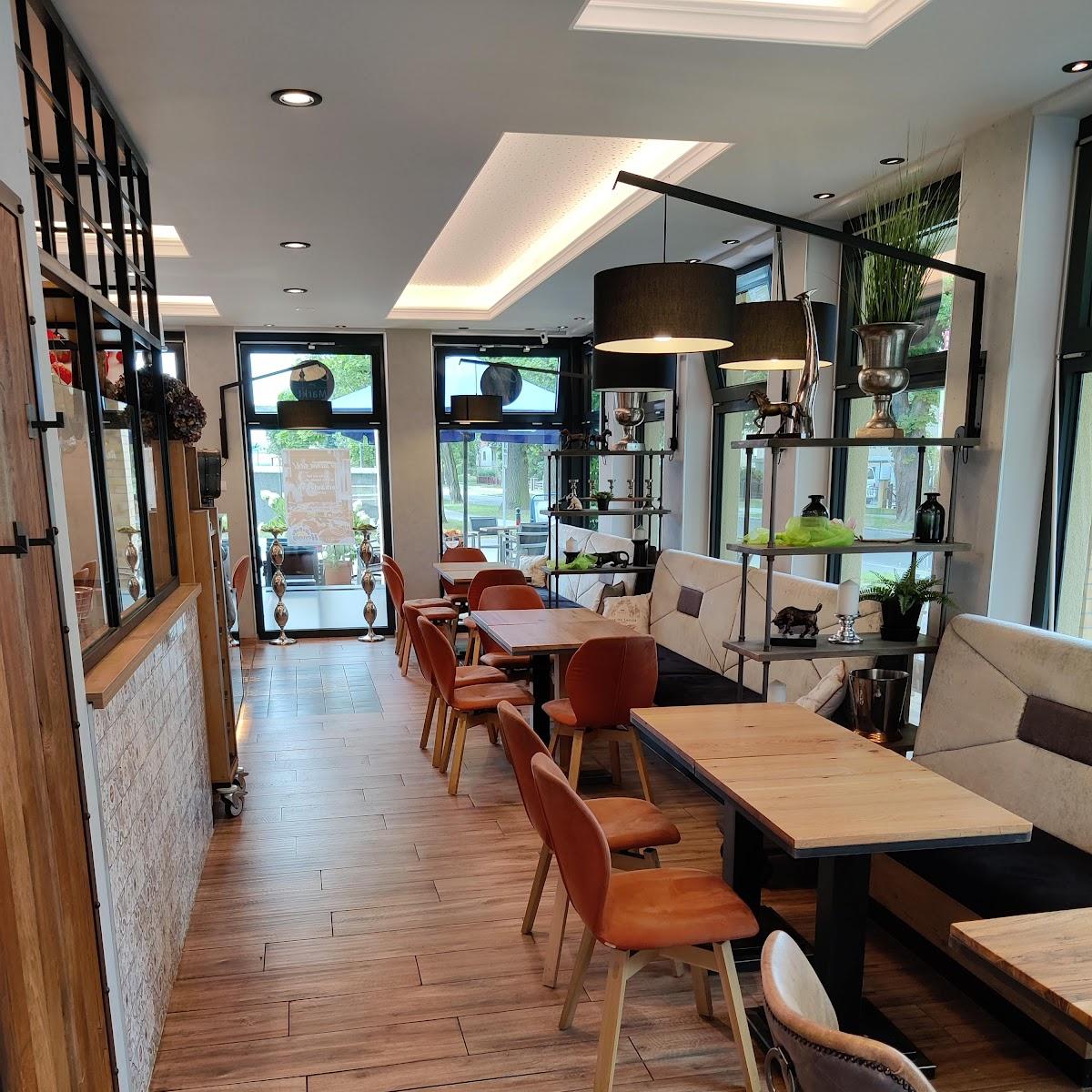 Restaurant "Hennig der Steinofenbäcker Café am Markt" in Schöneiche bei Berlin