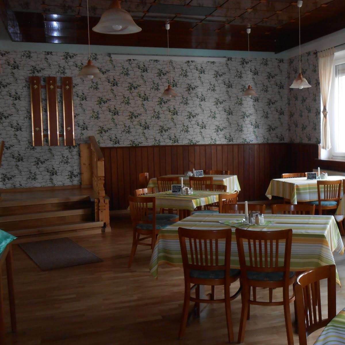 Restaurant "Gaststätte Die Ellern, Bowlingbahn und Biergarten" in Bad Dürrenberg