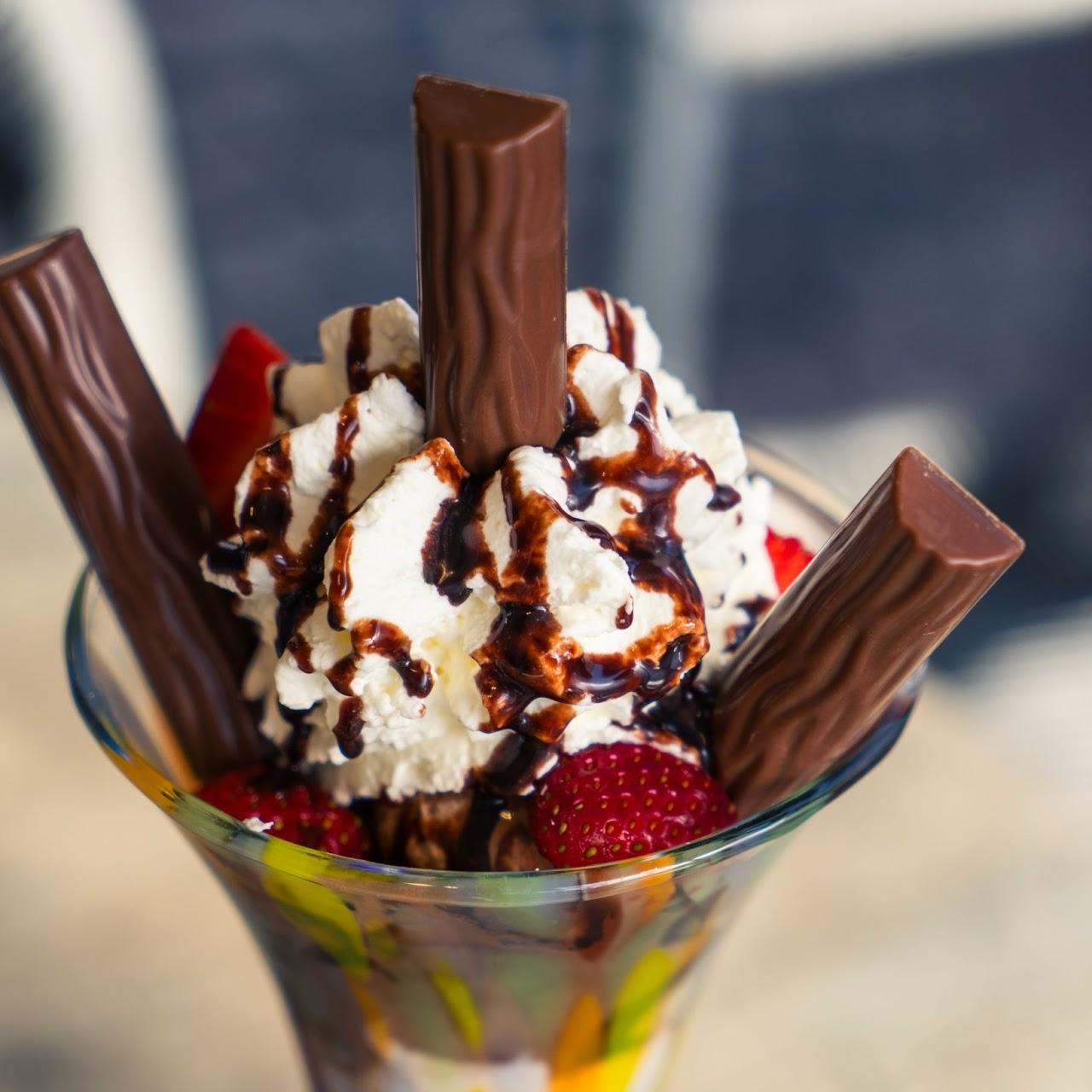 Restaurant "Eiscafe Stadtmitte" in Brake (Unterweser)