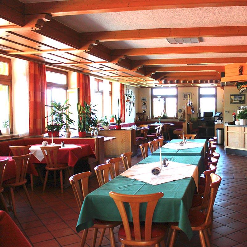 Restaurant "Sportgaststätte Zur Klause" in Mengkofen