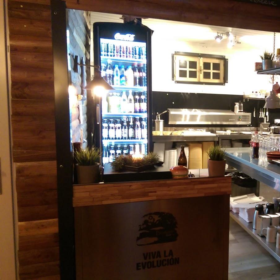 Restaurant "Brotzeit Hütt