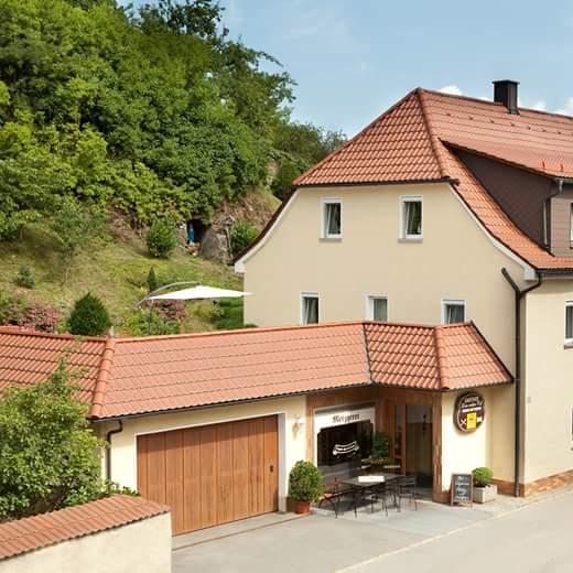 Restaurant "Gasthof  Zum weißen Ross " in Moosbach