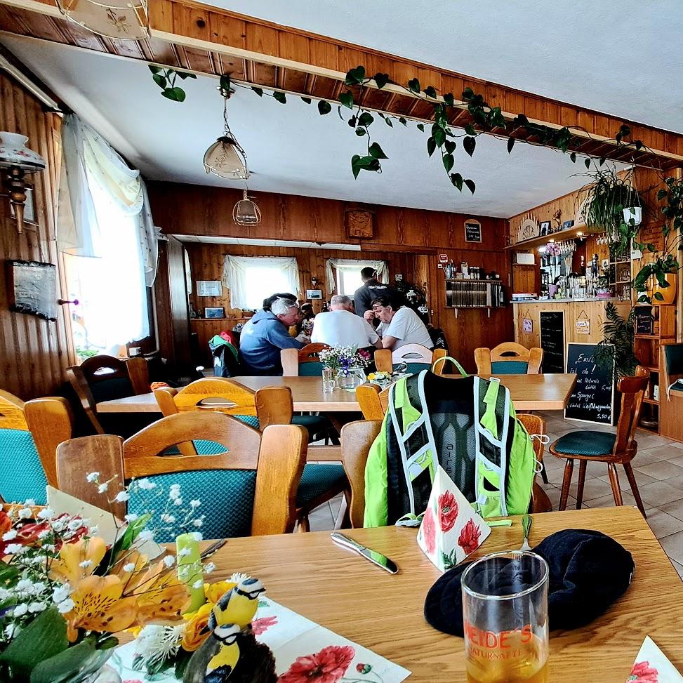 Restaurant "Goldener Hirsch Gaststätte" in Stützengrün