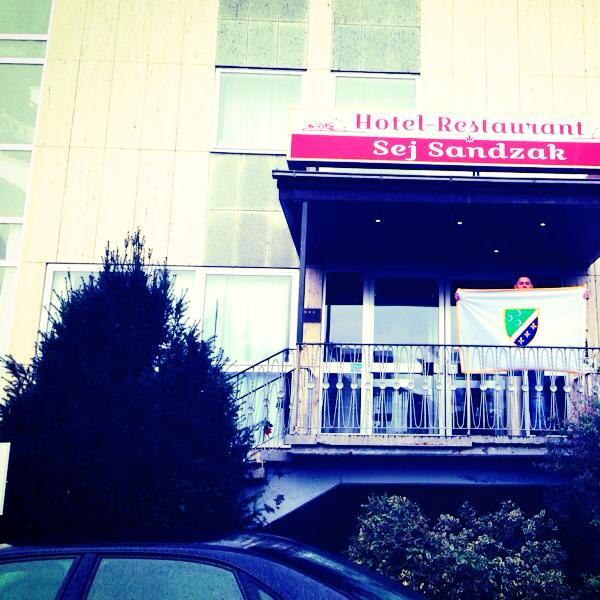 Restaurant "Hotel Sej Sandzak GmbH" in Maintal