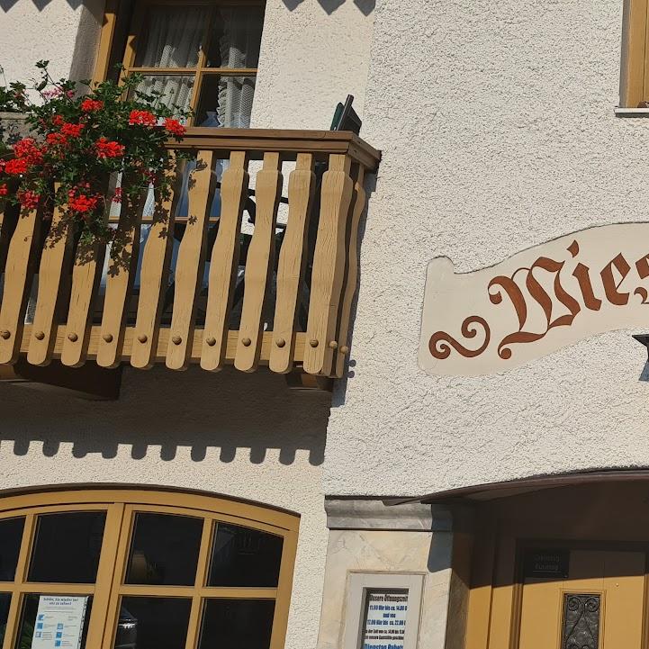 Restaurant "Pension BergMoment Zimmer und Ferienwohnung, Öffentliches Frühstückscafé" in Lenggries