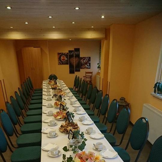 Restaurant "Heidebistro Cafe und Pension Zimmeranfragen bis 21.00 Uhr per Handy" in Großdubrau