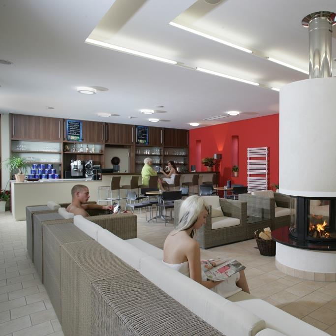 Restaurant "Sportzentrum am Taurastein - Schwimmbad - Sauna - Bowling - Gastronomie" in Burgstädt