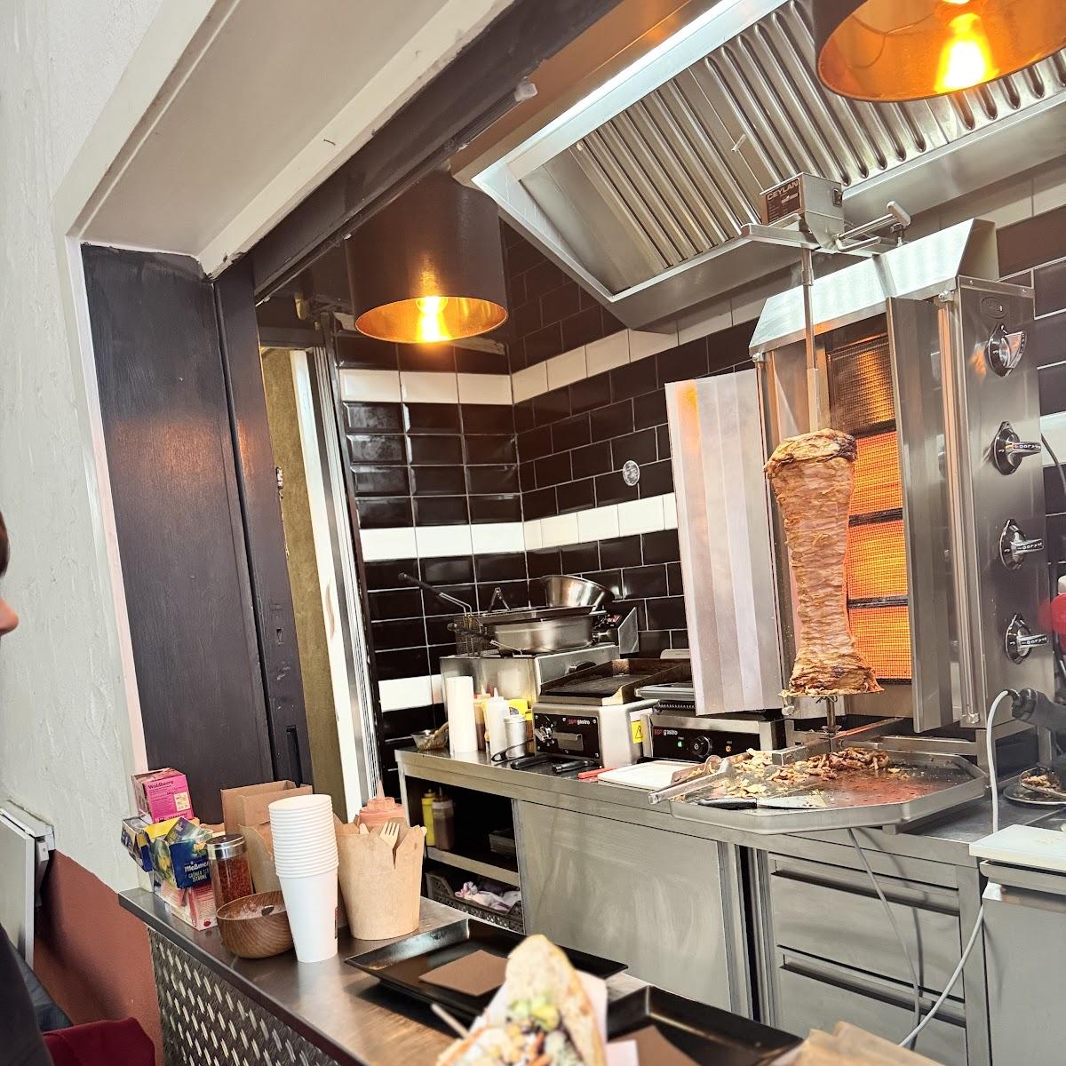 Restaurant "Fenster  Gemüse Döner" in Mosbach