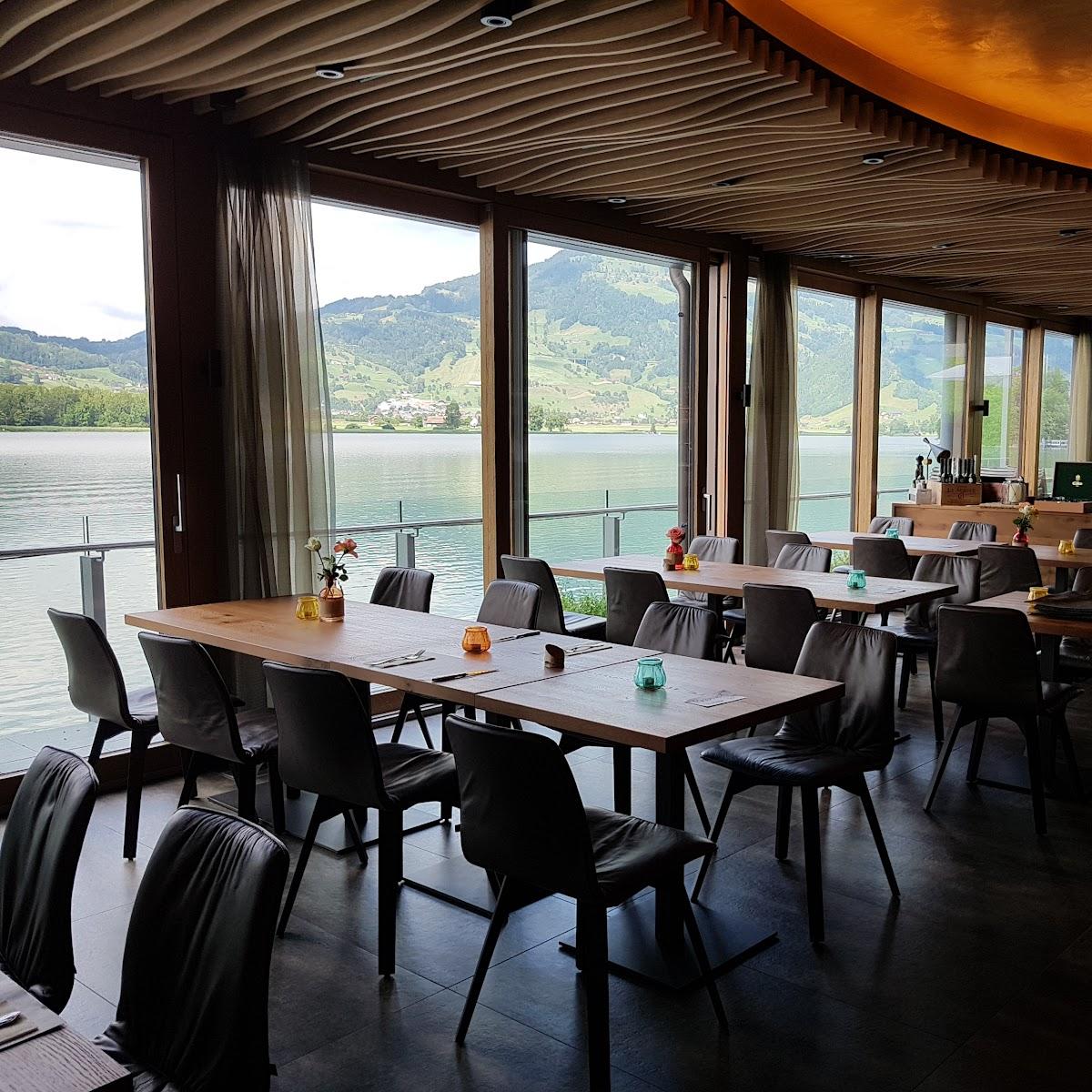 Restaurant "Seerestaurant Fischerstube" in Lauerz