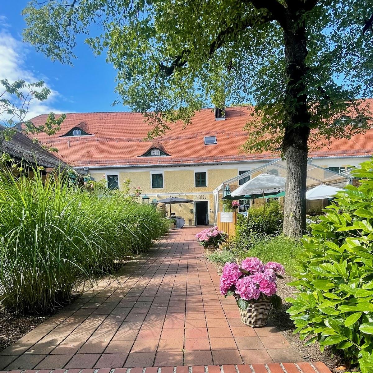 Restaurant "Forsthaus Wörnbrunn" in Grünwald