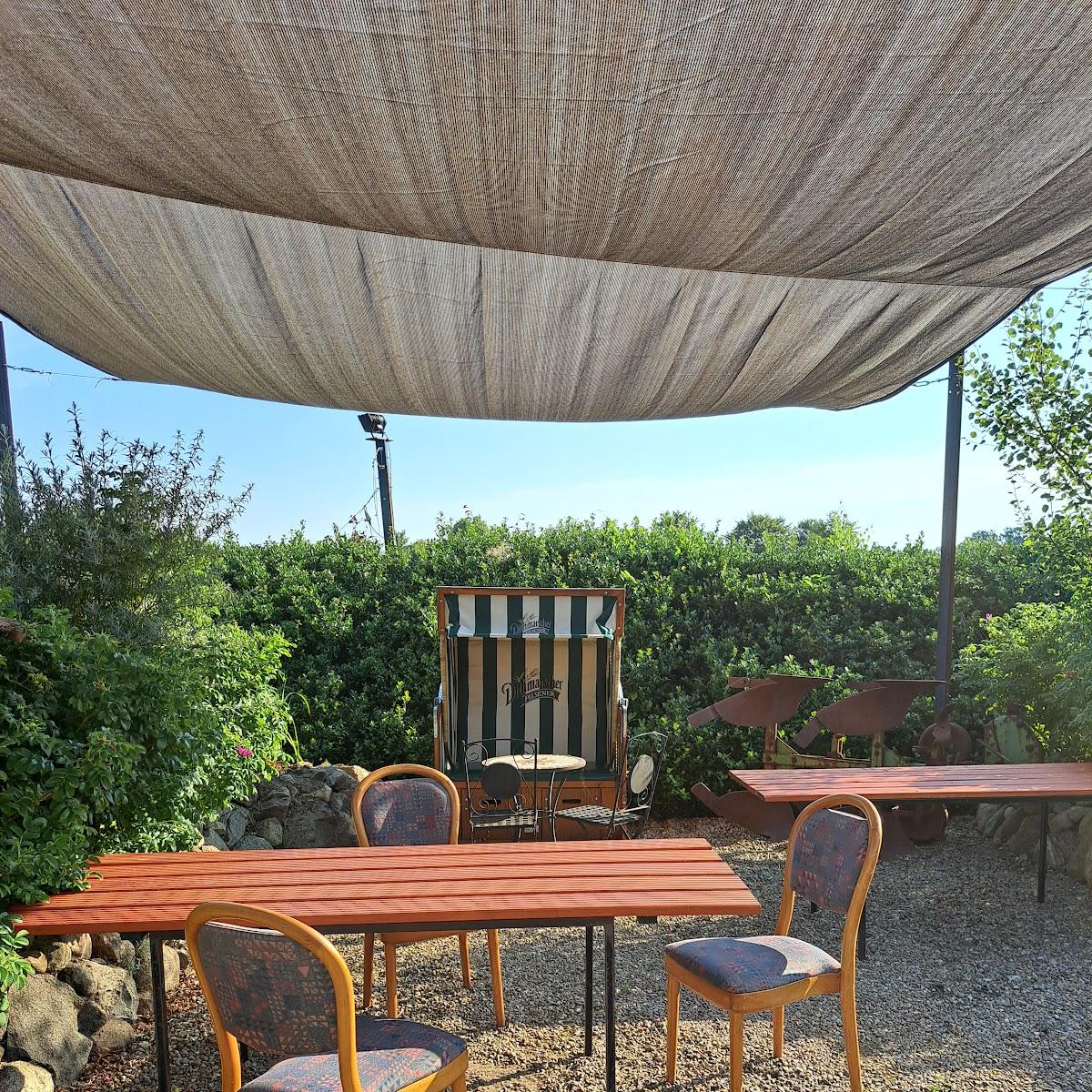 Restaurant "Gasthof r Damm" in Heede