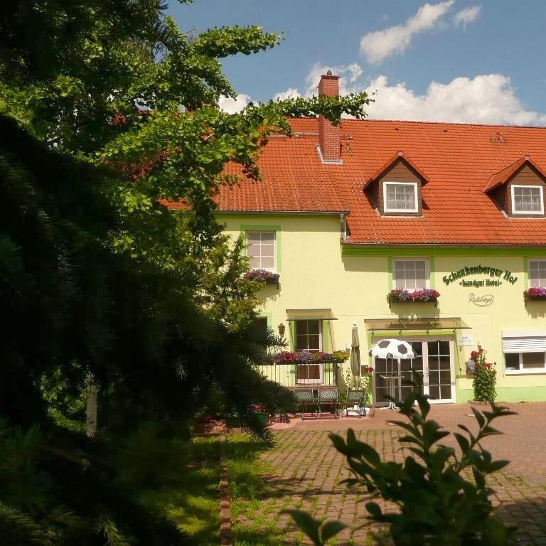 Restaurant "Land-gut-Hotel Schenkenberger Hof" in Delitzsch