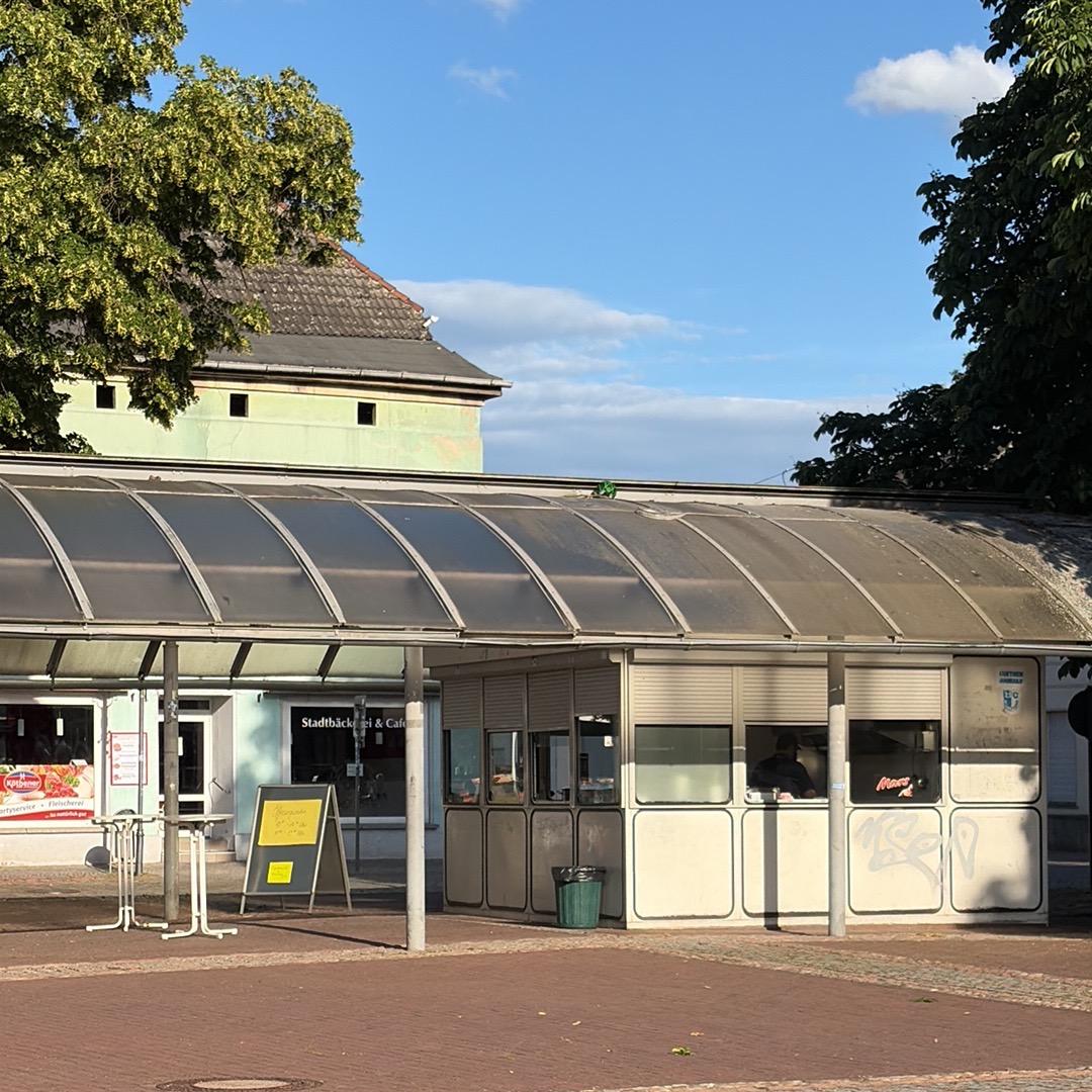 Restaurant "Fritten Ralf" in Aken (Elbe)