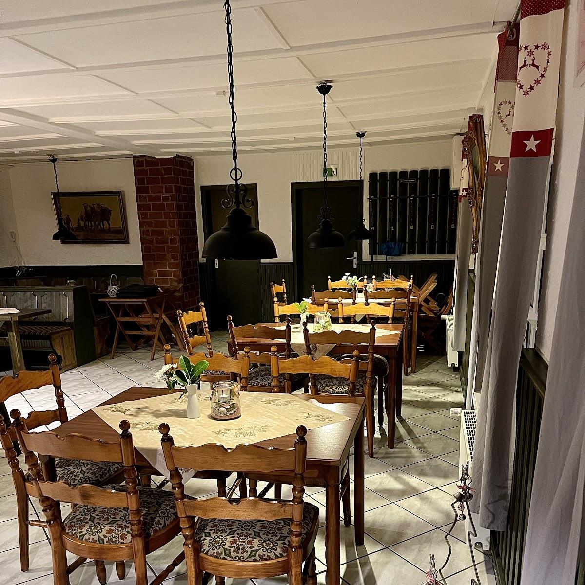 Restaurant "Gasthof Zu den Linden" in Kratzeburg