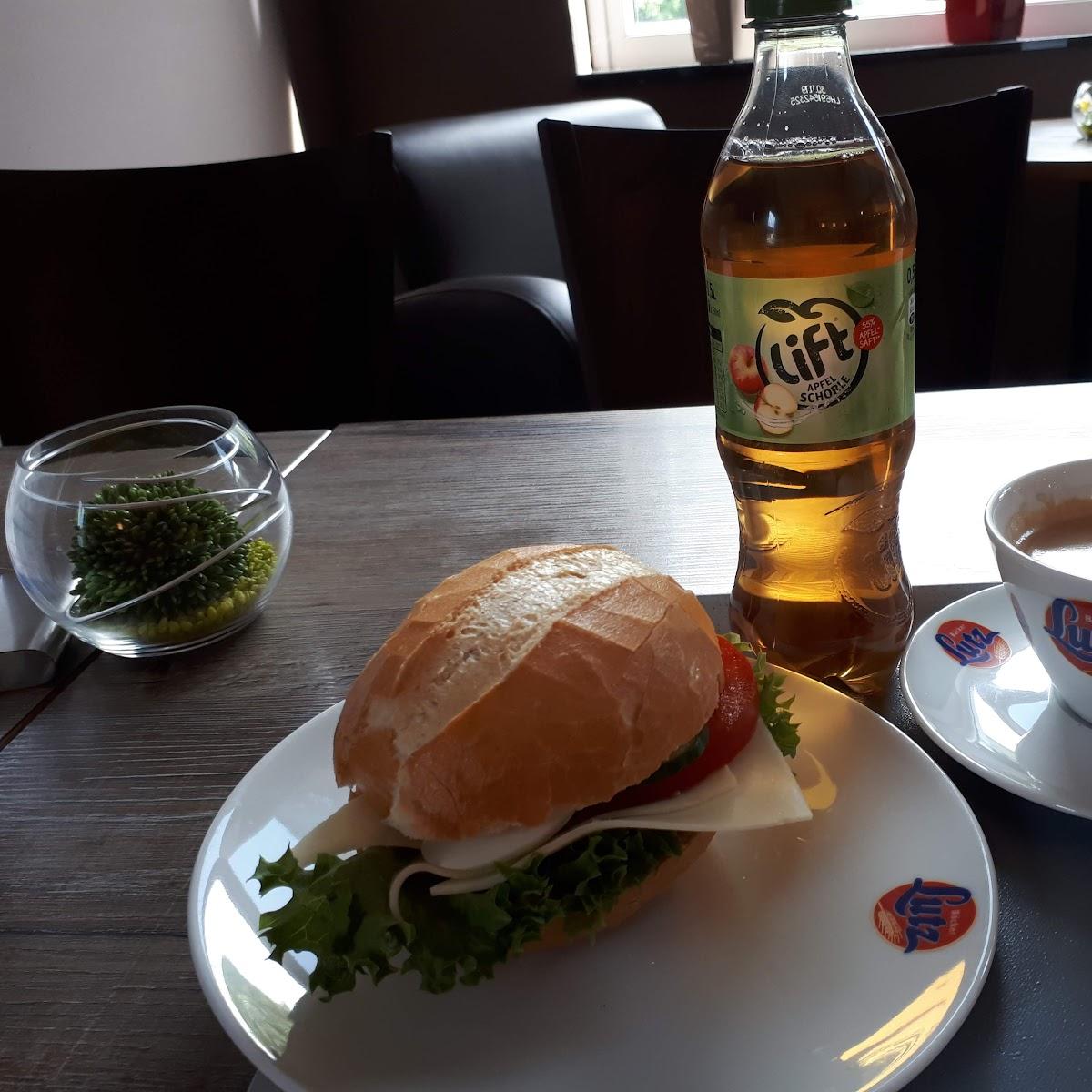 Restaurant "Bäckerei Gebr. Lutz GmbH & Co KG" in Klotten