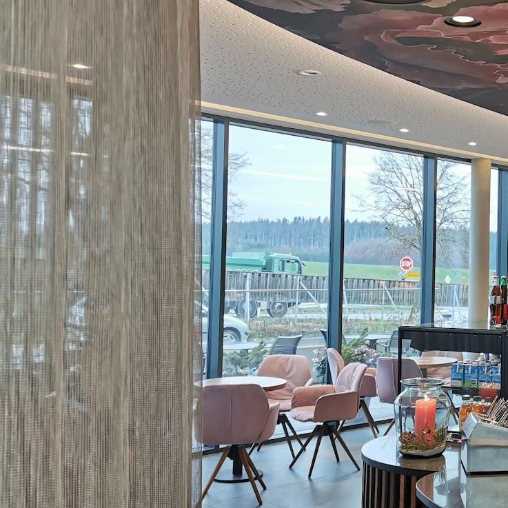 Restaurant "Bäckerei Café Rauchensteiner" in Geisenhausen