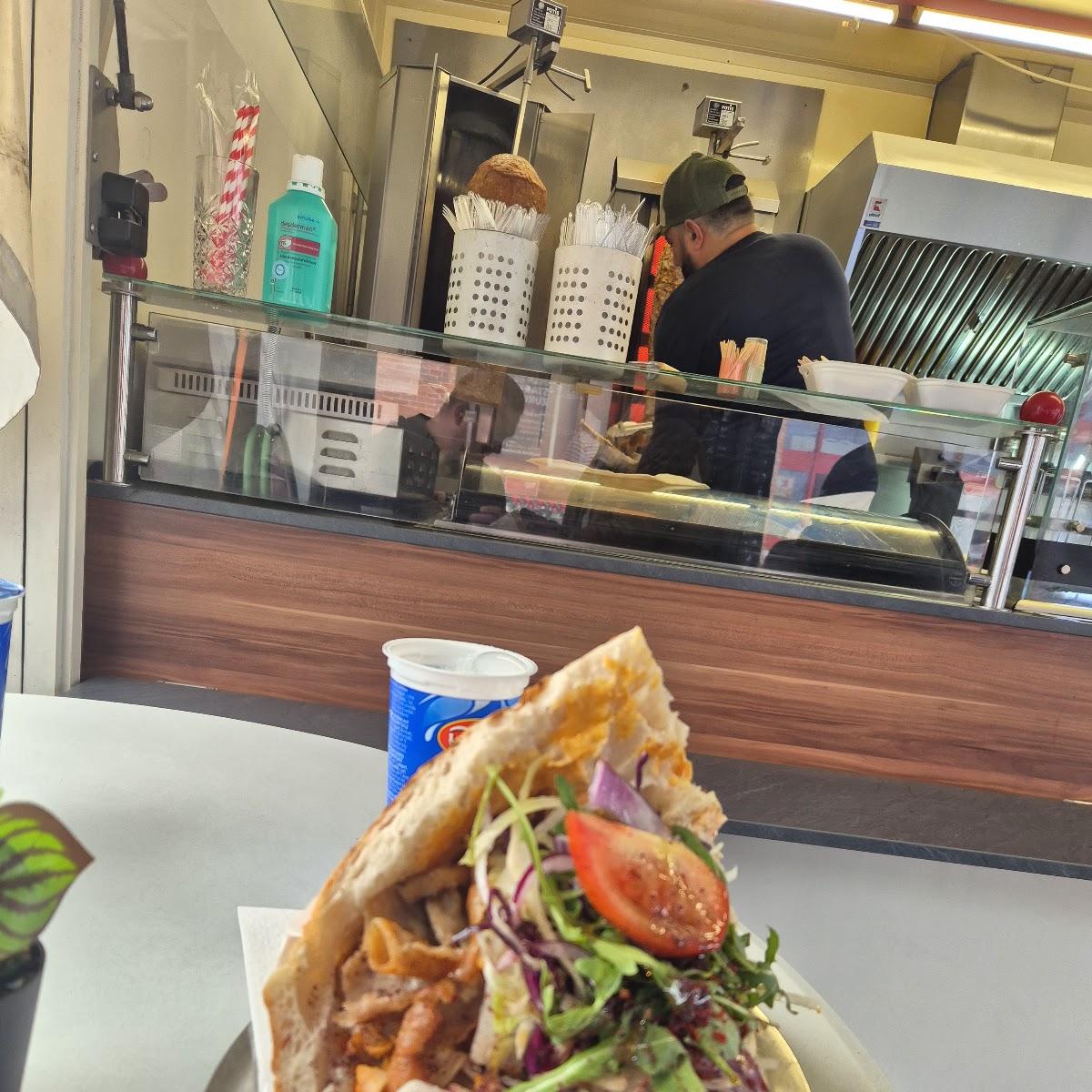 Restaurant "Food Brothers" in Peine