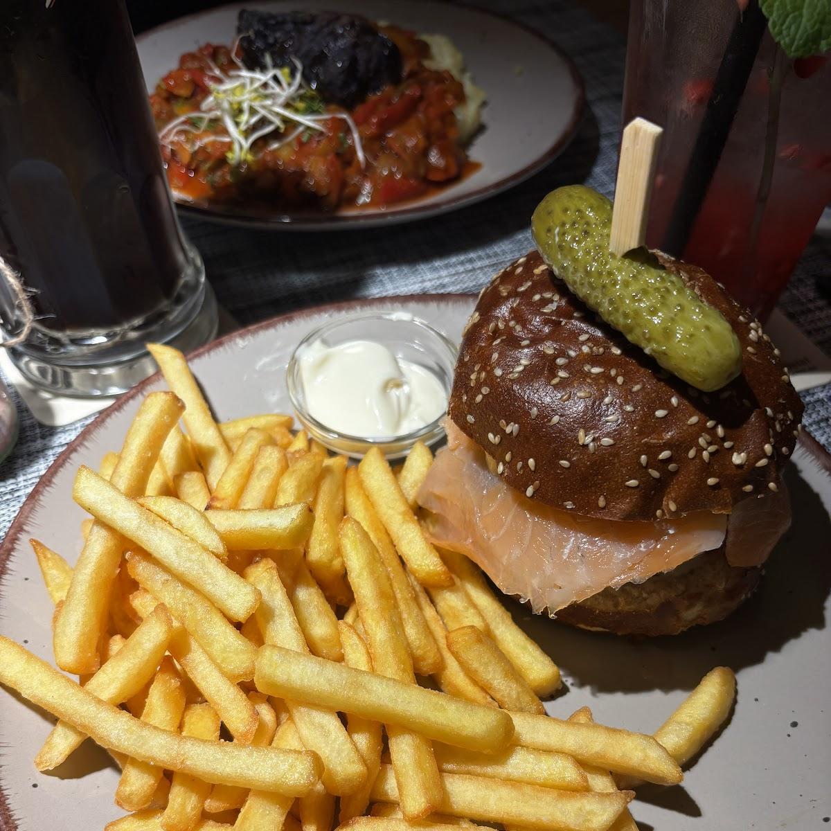 Restaurant "Neue Holländerei Meister Konditorei, Café und Restaurant" in Meldorf