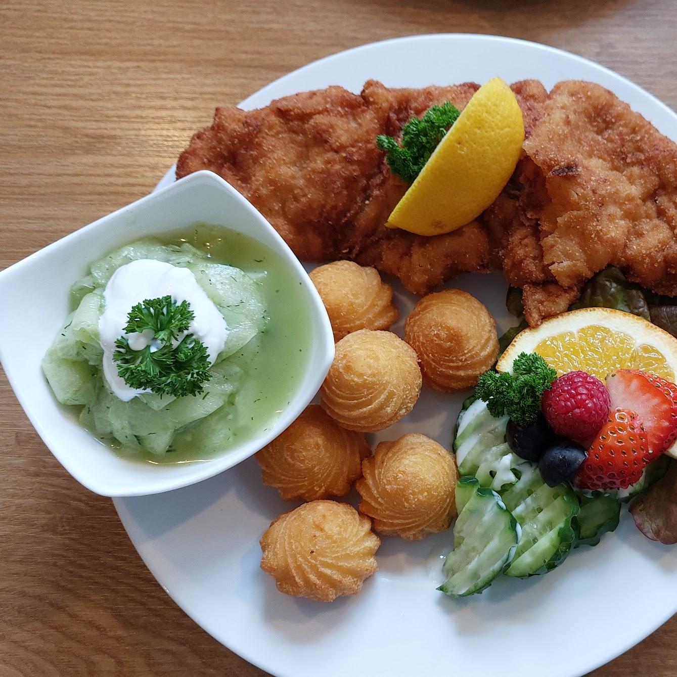 Restaurant "Gasthof zum Goldenen Anker" in Striegistal