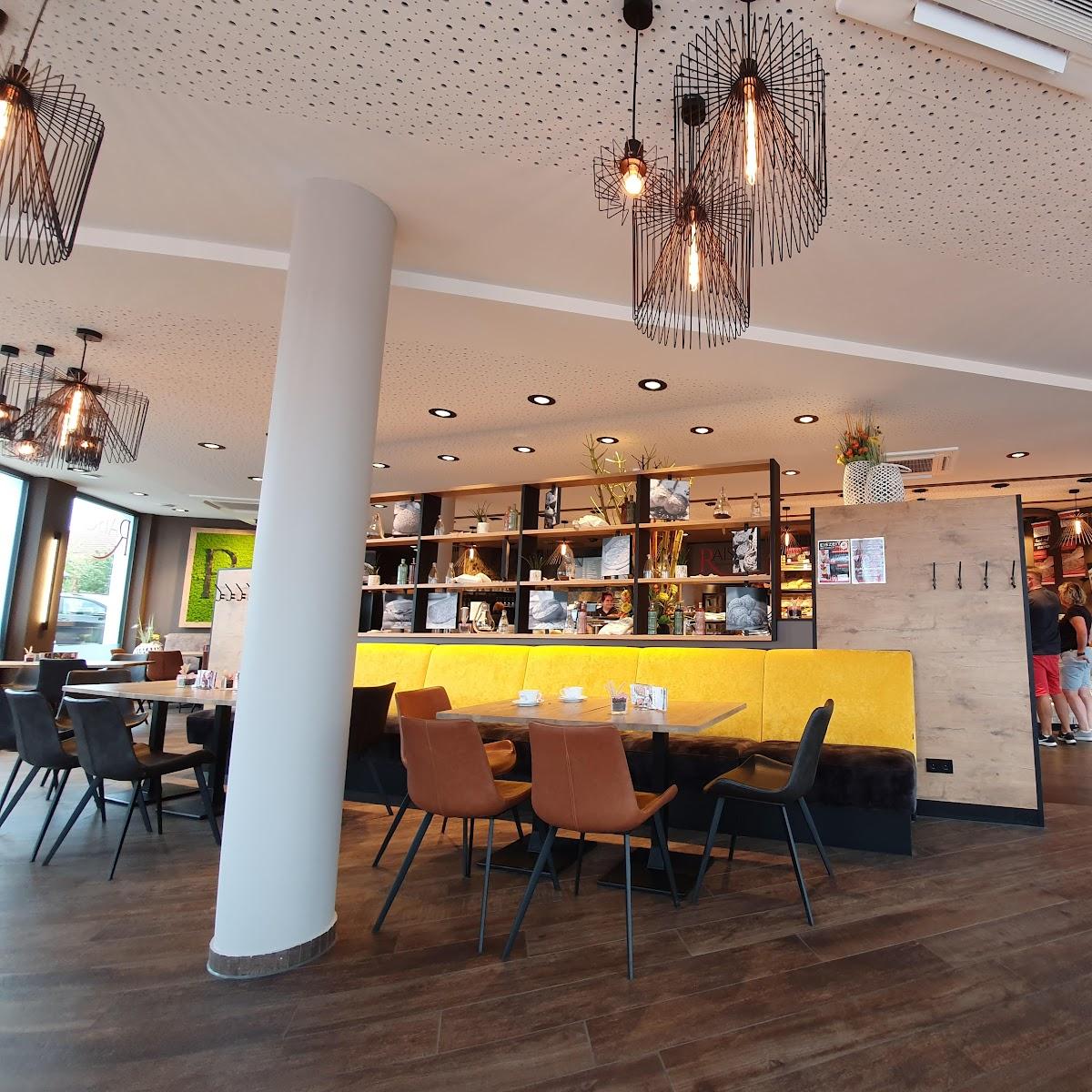 Restaurant "Bäckerei & Konditorei Raisch -" in Neubulach