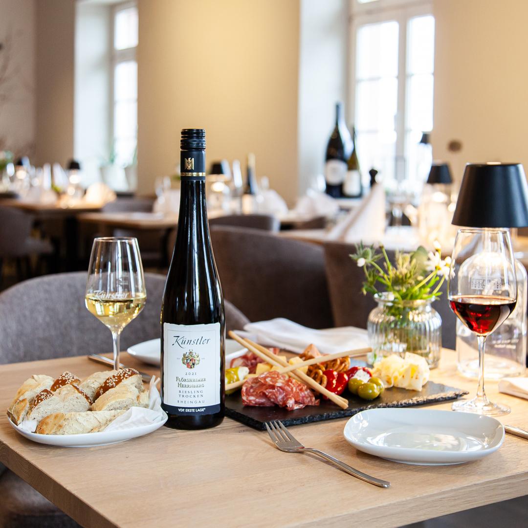 Restaurant "pfaffenberg53 - KÜNSTLER Weinbar.Genuss.Vinothek" in Eltville am Rhein